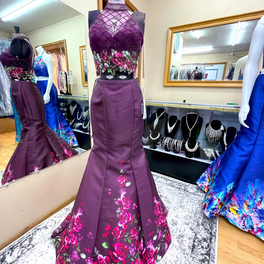 Madison James 2 pcs. prom dress size 2 BRAND NEW WITH TAG -Burgundy